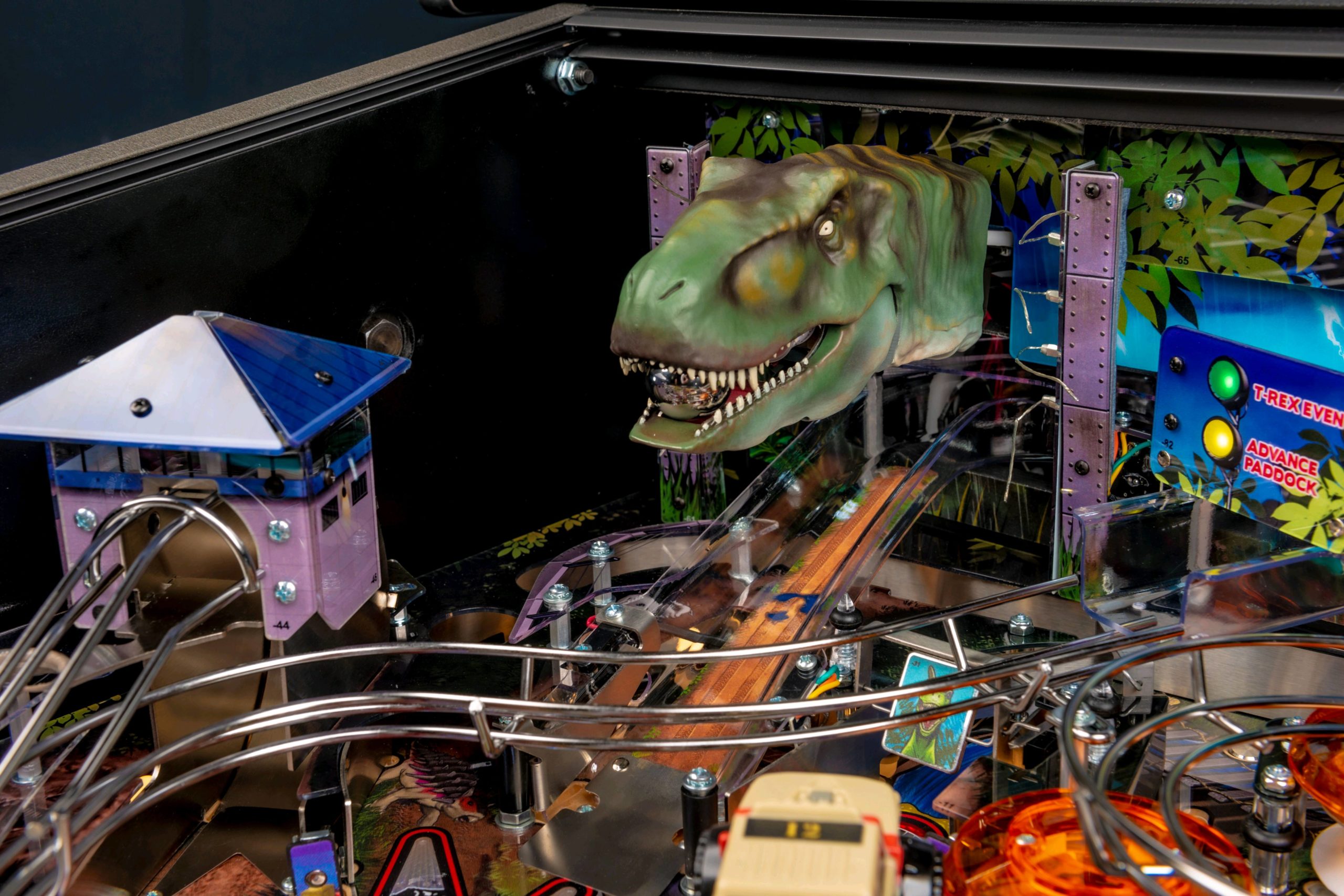 Play Jurassic Park Premium Pinball